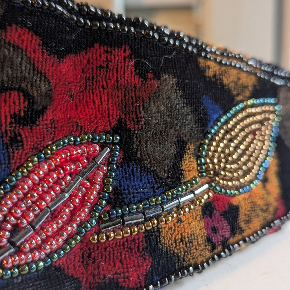 Vintage 1970s or 1980s hand beaded cummerbund velvet belt - Picture 6 of 6